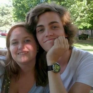 Meet your Posher, Caitlin